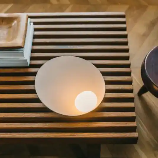Sonderaktion Musa 7402 LED-Tischleuchte liegend, weiß - Vibia