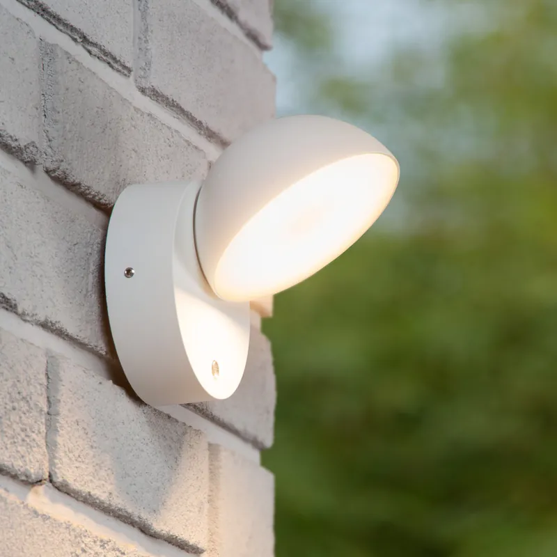 Echt Weiße Außen Wandleuchte mit Dämmerungsmelder Modern, Finn, 12W, 3000K LED, IP54