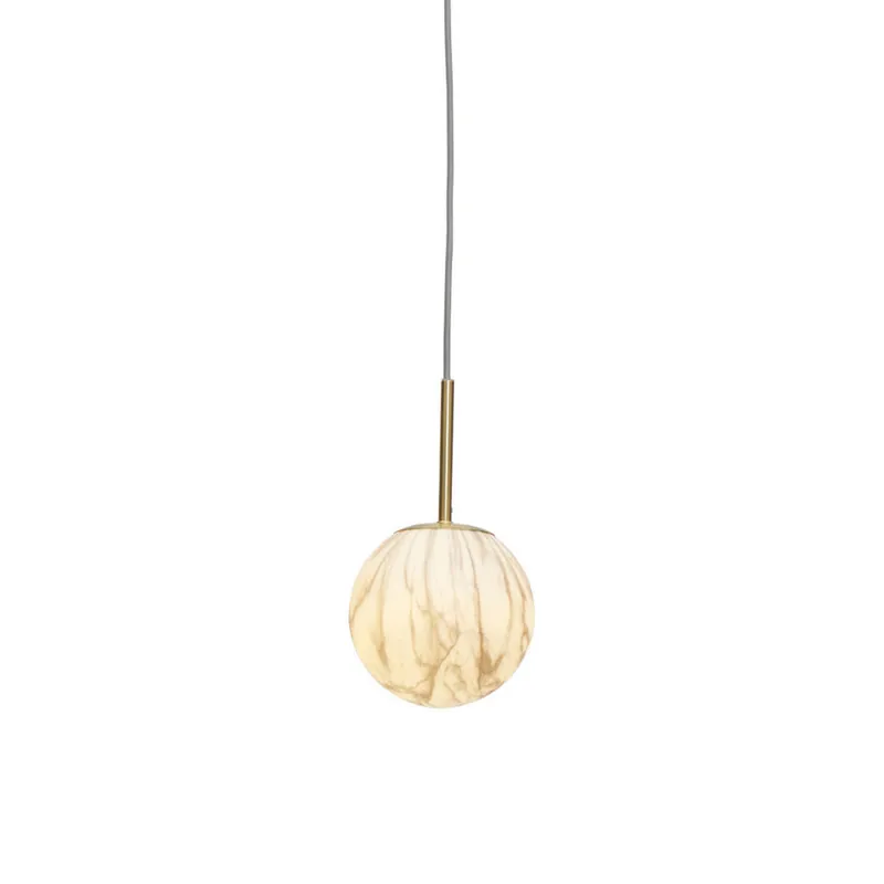 Highlight Kleine goldene Hängelampe mit Designkugel It’s About RoMi Carrara